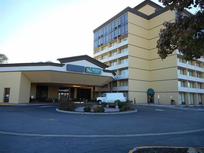 Quality Inn Near Hampton Coliseum מראה חיצוני תמונה