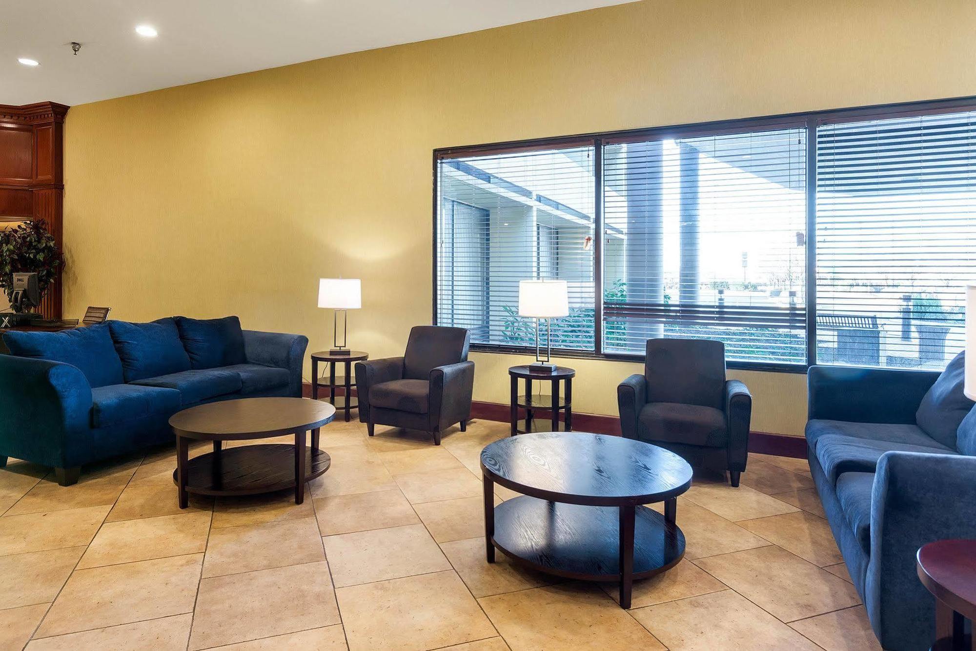 Quality Inn Near Hampton Coliseum מראה חיצוני תמונה