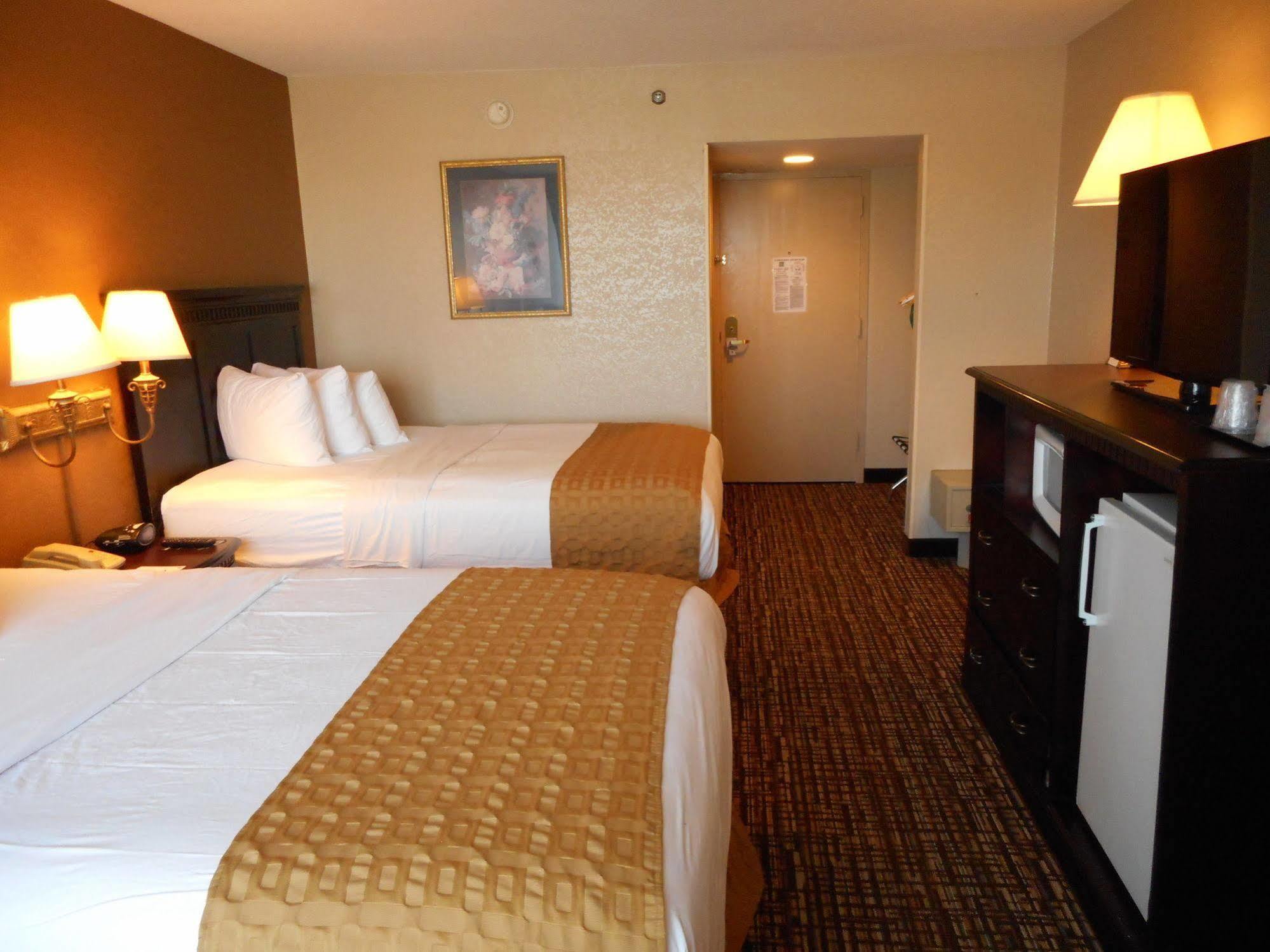 Quality Inn Near Hampton Coliseum מראה חיצוני תמונה