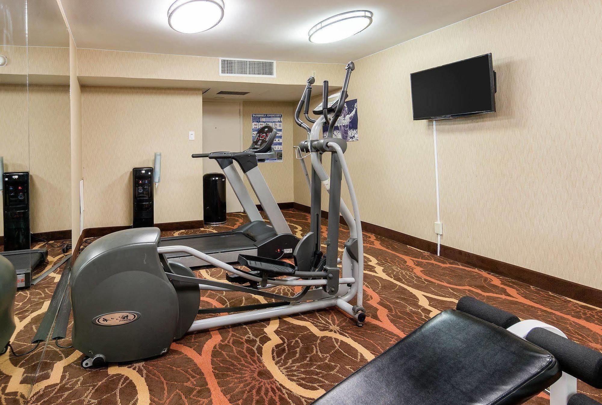 Quality Inn Near Hampton Coliseum מראה חיצוני תמונה